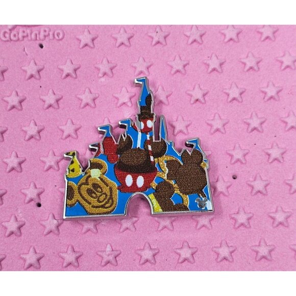 NEW! 2025 Disneyland Hidden Mickey Disney Snacks Castle Pin - Picture 1 of 2